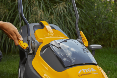 Газонокосилка аккумуляторная Stiga Collector 136 AE Kit 291342068/ST1