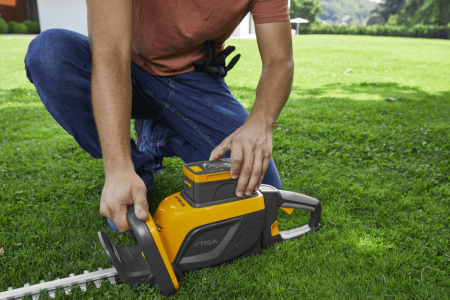 Аккумуляторный кусторез Stiga SHT 500 AE Kit 278302108/ST2